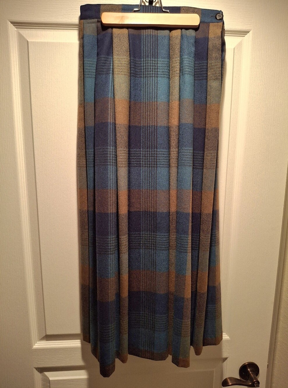 Vintage Perry Ellis Portfolio Pleated Plaid  Wool Skirt in Blue and Brown